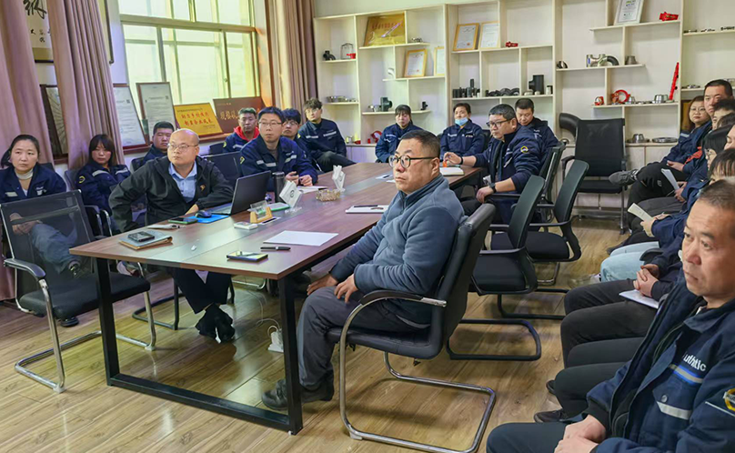 Cangzhou Aosendic Pipe Fitting Manufacturing Co., Ltd. organizó una conferencia de aprendizaje de calidad para cuadros de gestión de nivel medio.