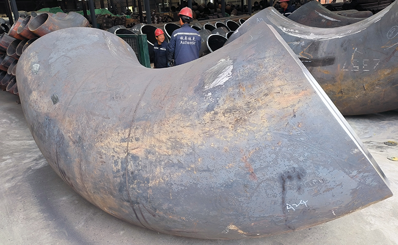 Selección de materiales para accesorios de alta presión: acero al carbono, acero inoxidable y acero aleado